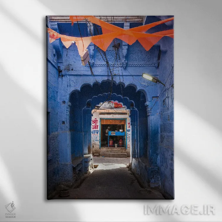 تابلو دکوراتیو Jodhpur, Rajasthan, India,خیابانی در شهر آبی، جودپور، راج… اثر ماتئو کولومبو - نمای روبهرو روی دیوار
