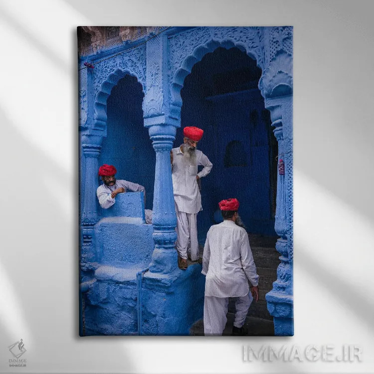 تابلو دکوراتیو Jodhpur, Rajasthan, India I,مردان هندی در شهر آبی، جودپور… اثر ماتئو کولومبو - نمای روبهرو روی دیوار