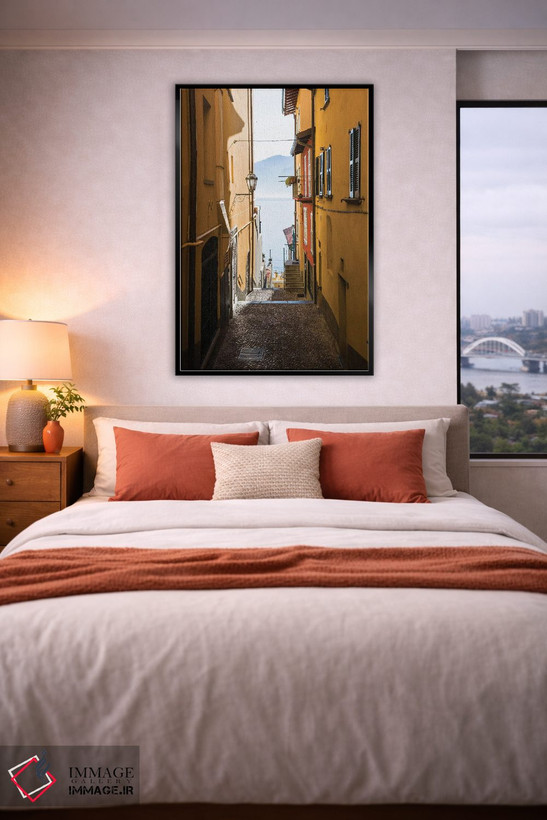تابلو دکوراتیو Varenna, Italy,خیابان زرد منتهی به دریاچه کومو، وارنا، ای… اثر ماتئو کولومبو - D5B