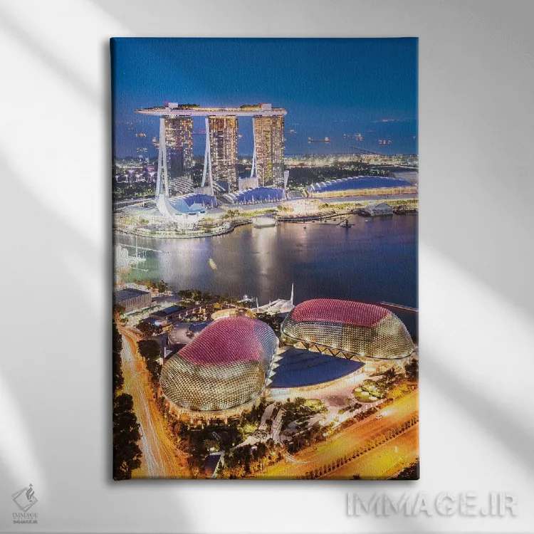 تابلو دکوراتیو Singapore,مارینا بی سندز در گرگ و میش، سنگاپور اثر ماتئو کولومبو - نمای روبهرو روی دیوار
