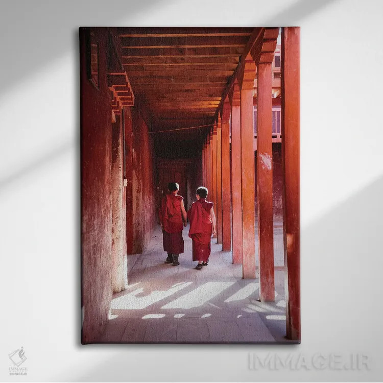 تابلو دکوراتیو Nepal,دو راهب جوان، نپال اثر ماتئو کولومبو - نمای روبهرو روی دیوار