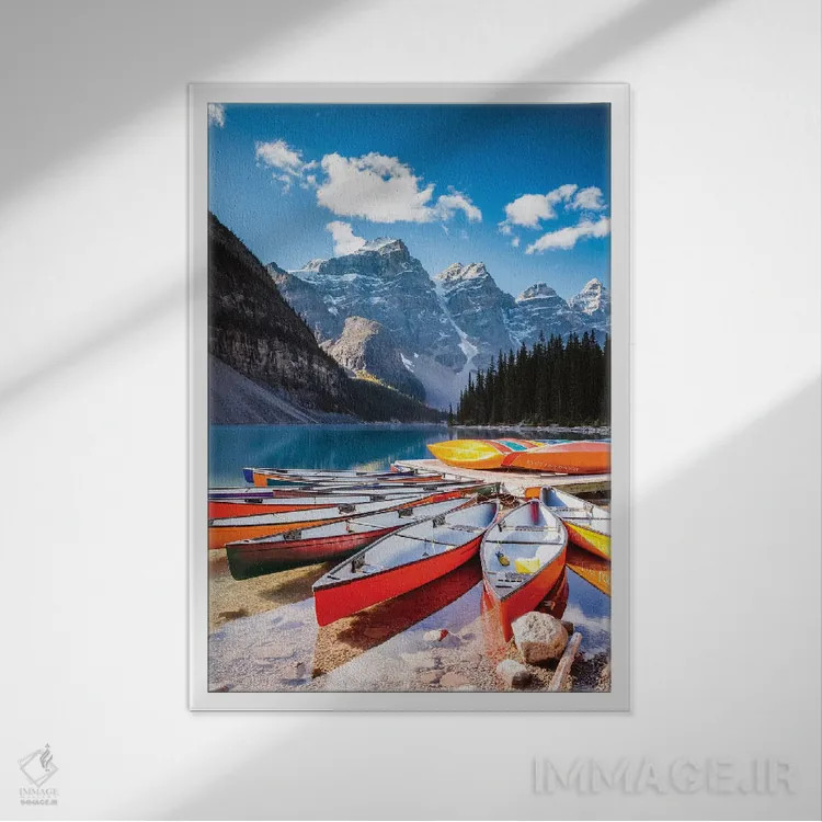 تابلو دکوراتیو Moraine Lake, Canada,قایق های پارویی، دریاچه مورین، کاناد… اثر ماتئو کولومبو - نمای قابدار سفید