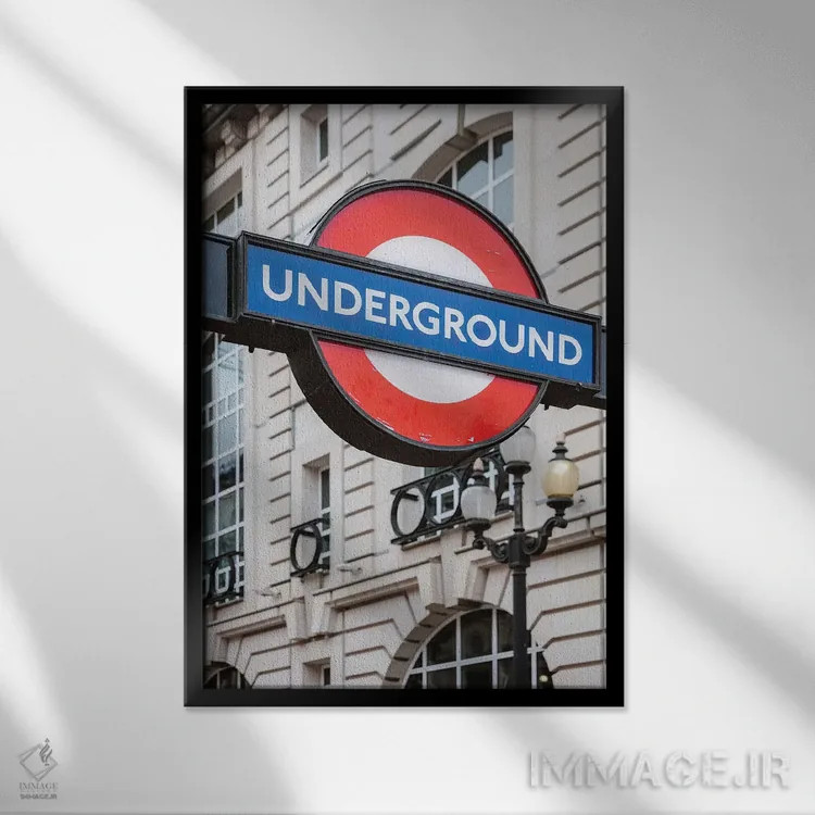 تابلو دکوراتیو London, UK,مترو لندن، انگلیس اثر ماتئو کولومبو - نمای قابدار مشکی