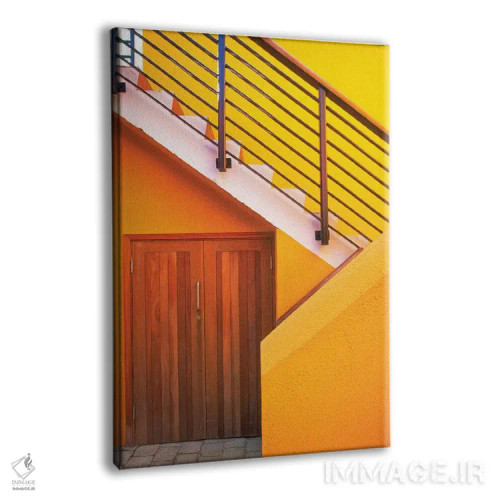 تابلو دکوراتیو نمای هندسی از راه پله زرد و نارنجی اثر تام هازل تاین - نمای پرسپکتیو محصول