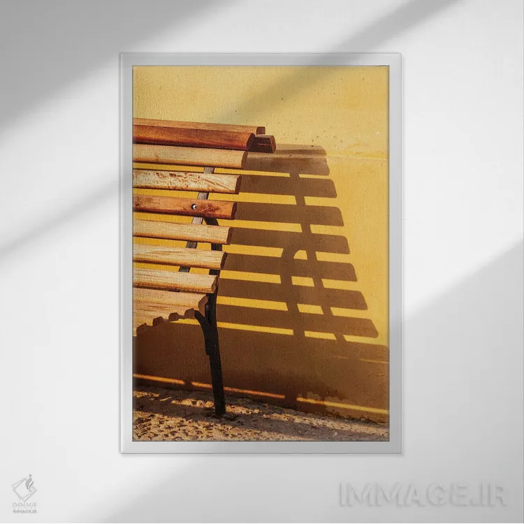 تابلو دکوراتیو نیمکت و سایه اثر تام هازل تاین - نمای قابدار سفید