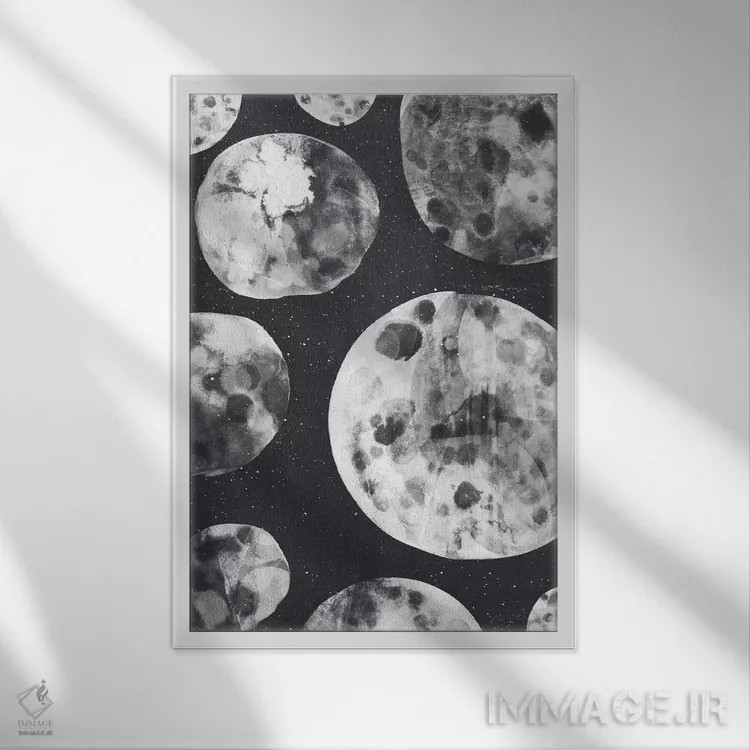 تابلو دکوراتیو ماه ها اثر تریسی اندروز - نمای قابدار سفید