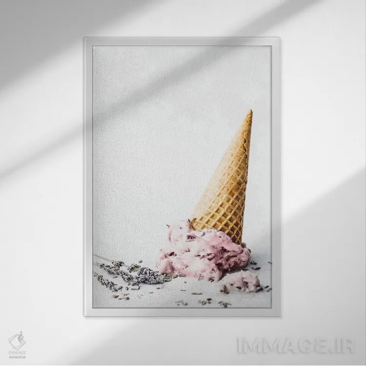تابلو دکوراتیو بستنی قیفی ۲ اثر چاپ های تاینی ترژر - نمای قابدار سفید