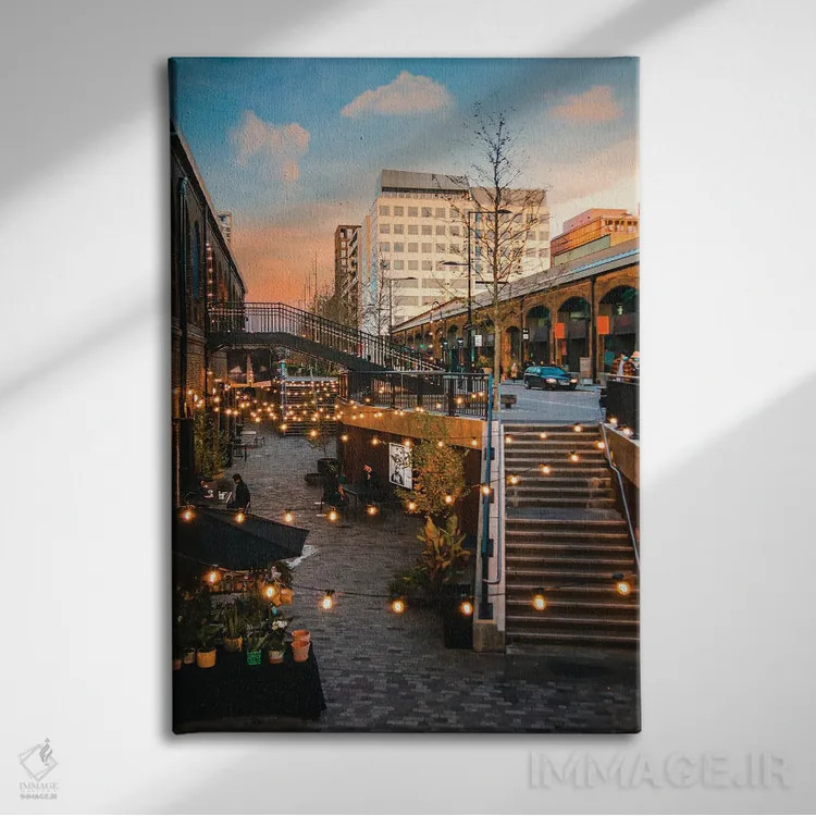 تابلو دکوراتیو کولز دراپ یارد، نمای دیگر اثر اوربان تلر - نمای روبهرو روی دیوار