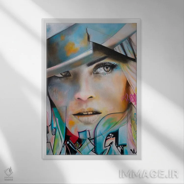 تابلو دکوراتیو چهره روی دیوار اثر وال اسکوبه - نمای قابدار سفید