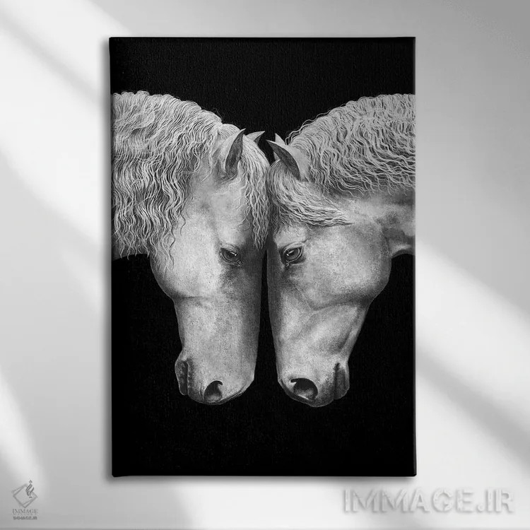 تابلو دکوراتیو عشق اسب ها روی زمینه مشکی اثر والریا کورنکوا - نمای روبهرو روی دیوار