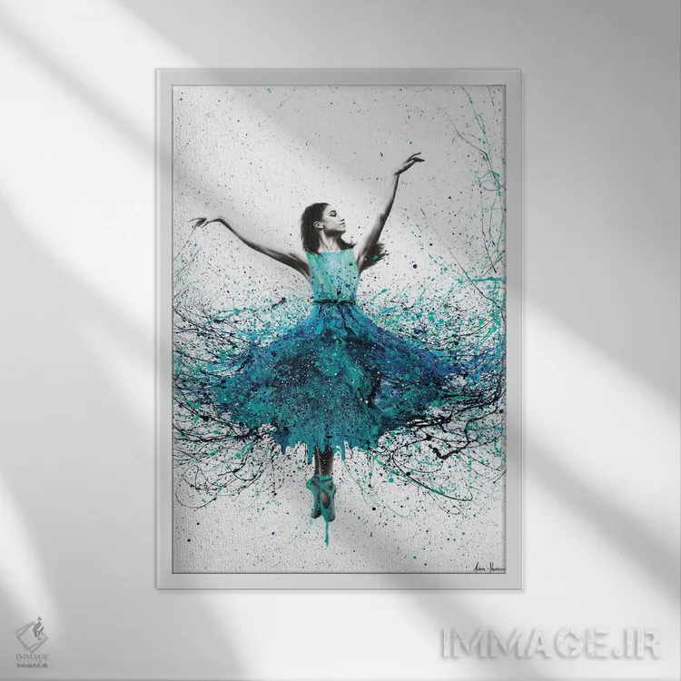 تابلو دکوراتیو رقصنده شب مرجانی اثر اشوین هریسون - نمای قابدار سفید