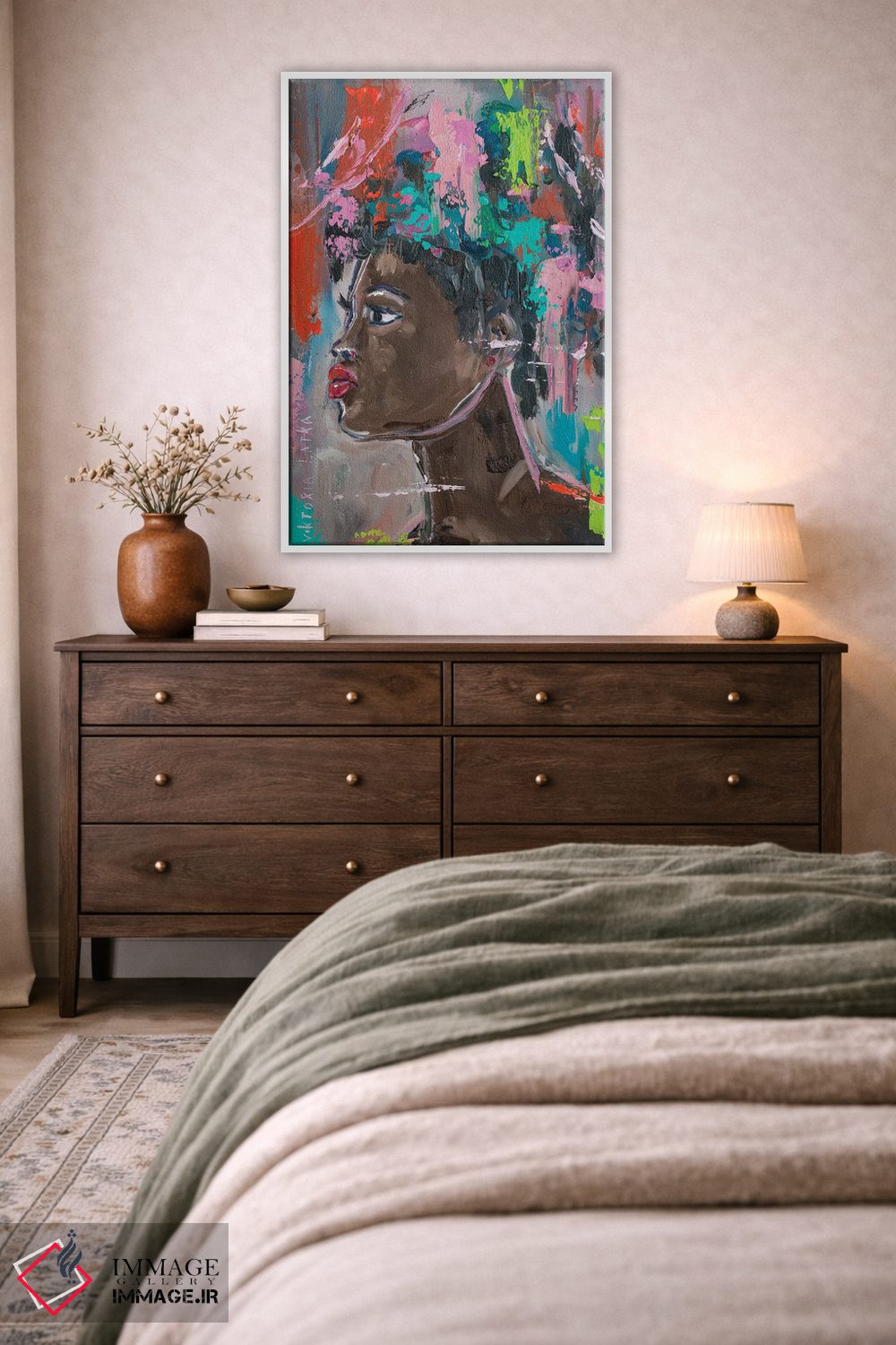 تابلو دکوراتیو زن آفریقایی زیر غروب اثر ویکتوریا لاتکا - D4W