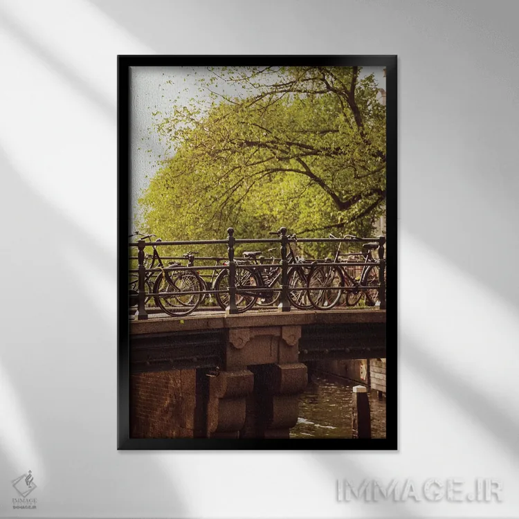 تابلو دکوراتیو پل آمستردام اثر الکساندر ونانسیو - نمای قابدار مشکی