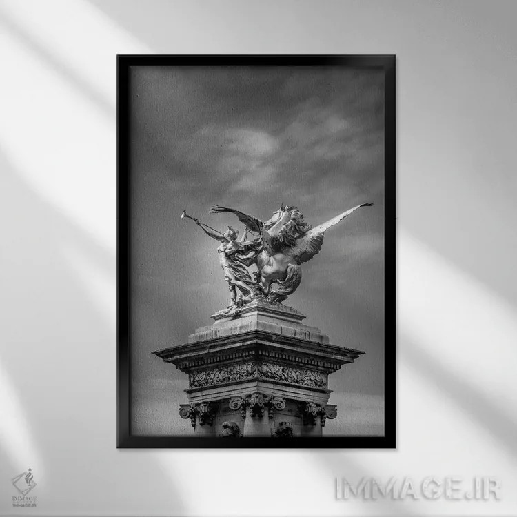 تابلو دکوراتیو جزئیات مجسمه پاریس در سیاه و سفید II اثر الکساندر ونانسیو - نمای قابدار مشکی