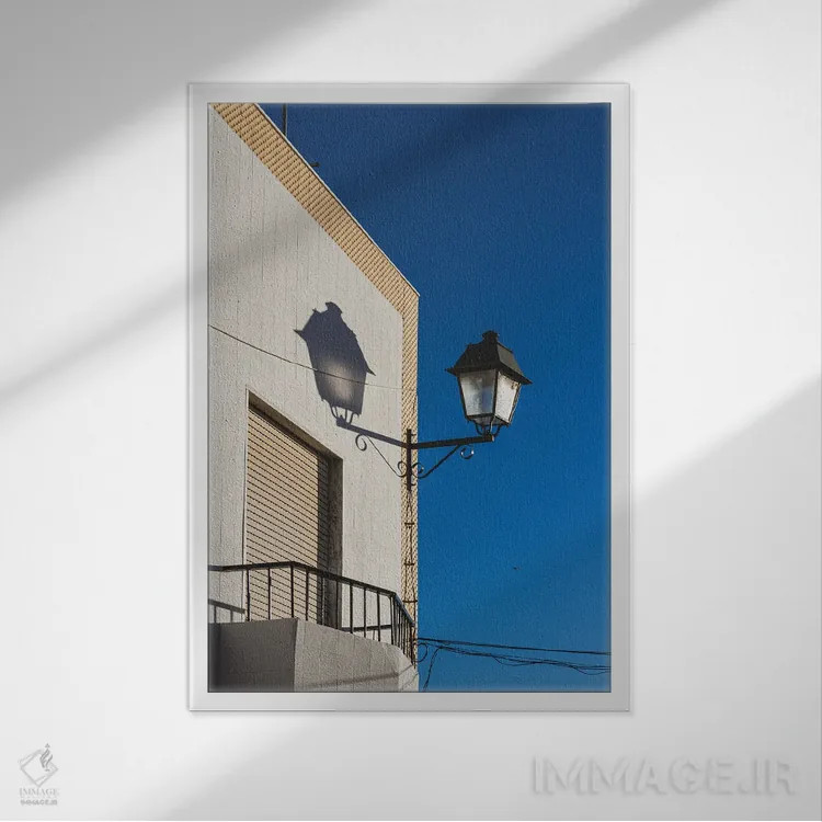 تابلو دکوراتیو ترکیب آبی و سفید III اثر الکساندر ونانسیو - نمای قابدار سفید