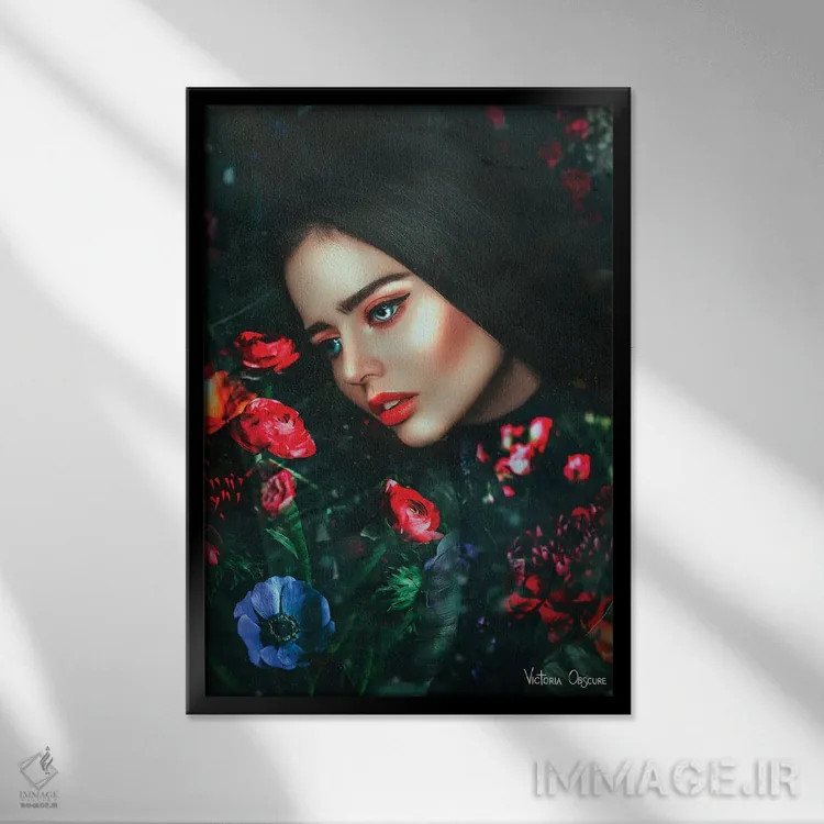 تابلو دکوراتیو زیبایی گل ها ۲ اثر ویکتوریا آبسکیور - نمای قابدار مشکی