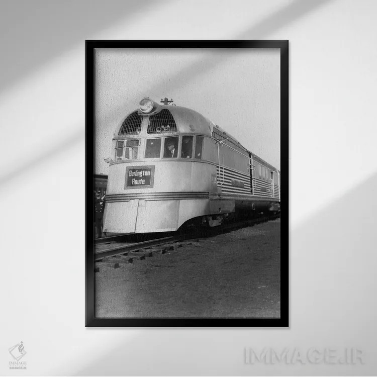 تابلو دکوراتیو دهه ۱۹۳۰ مجموعه لوکوموتیو قطار زفیر از زاویه ای متمایل خط… اثر تصاویر وینتج - نمای قابدار مشکی