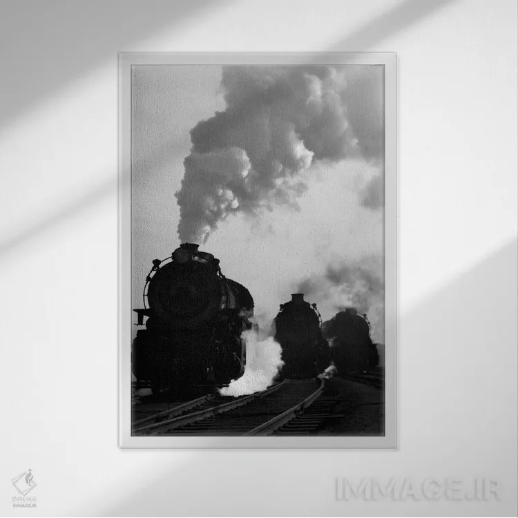 تابلو دکوراتیو دهه ۱۹۳۰-۱۹۴۰ نمای روبه روی سه لوکوموتیو بخاری سیلوئت شده… اثر تصاویر وینتج - نمای قابدار سفید
