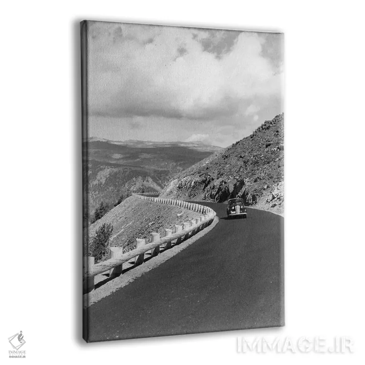 تابلو دکوراتیو دهه ۱۹۴۰ خودرو در جاده تپه ای نزدیکی پارک ملی یلواستون ارت… اثر تصاویر وینتج - نمای پرسپکتیو محصول