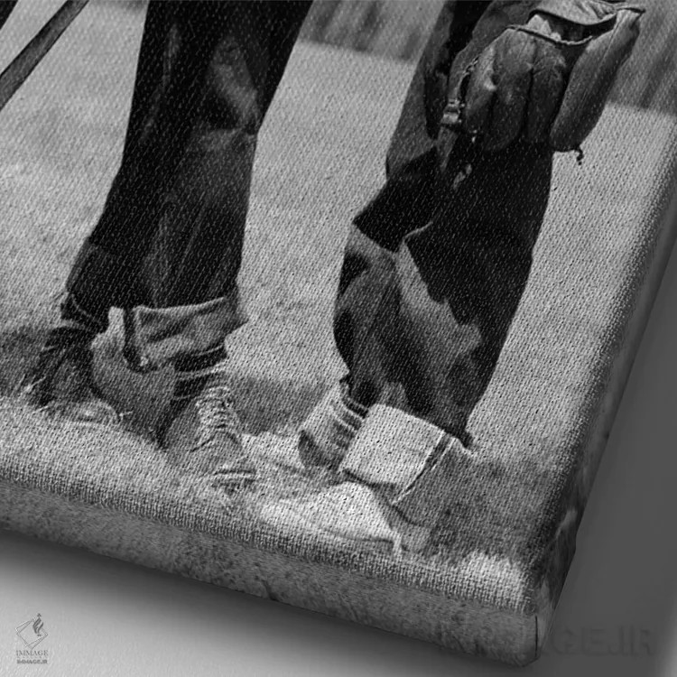 تابلو دکوراتیو سه پسر نوجوان بیسبال باز، یکی چوب در دست و دوتا با دستکش د… اثر تصاویر وینتج - نمای نزدیک بافت بوم