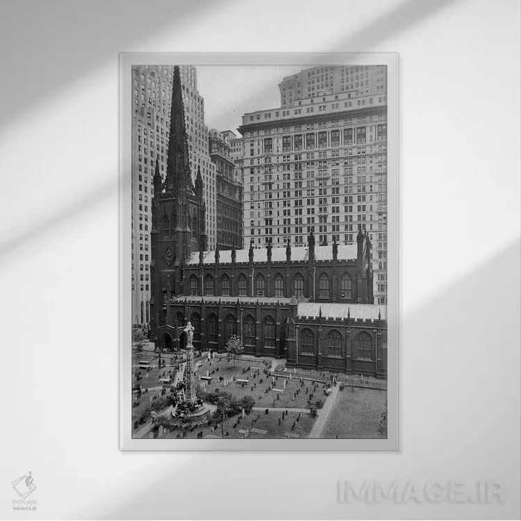 تابلو دکوراتیو نگاه از بالا به حیاط کلیسای ترینیتی و گورستانش در مرکز شهر… اثر تصاویر وینتج - نمای قابدار سفید