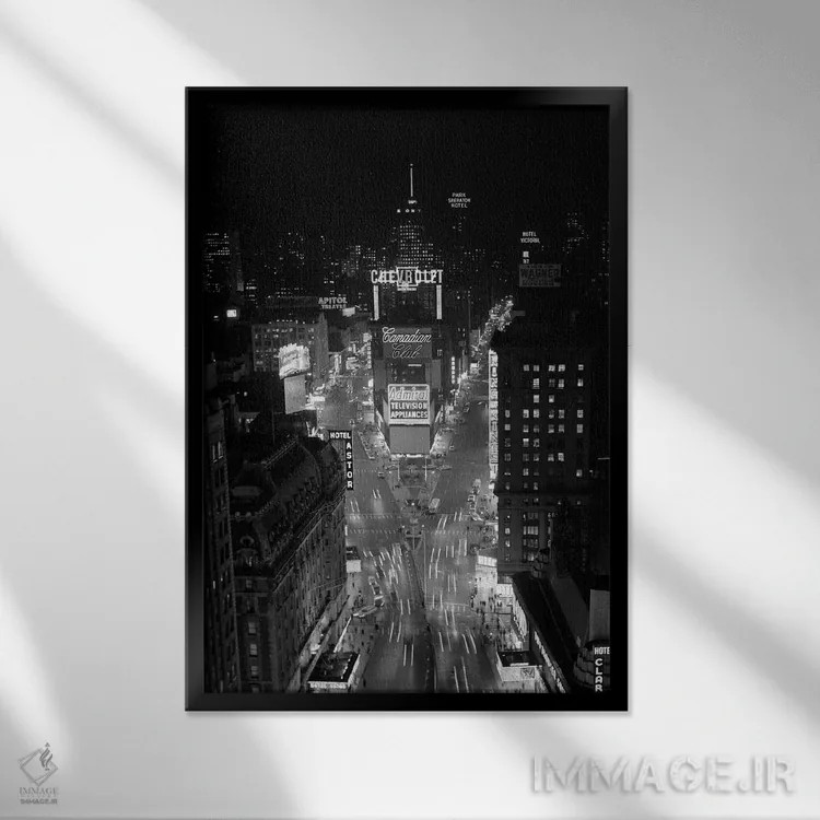 تابلو دکوراتیو نمای هوایی شبانه تایمز اسکوئر از ساختمان تایمز رو به شمال… اثر تصاویر وینتج - نمای قابدار مشکی