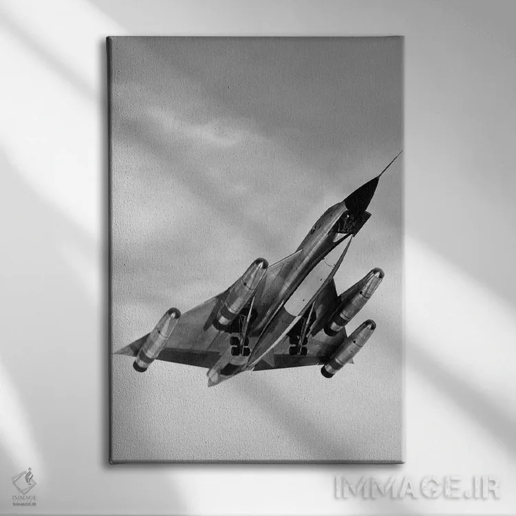 تابلو دکوراتیو هواپیمای بمب افکن B-58 در حال اوج گیری دهه ۱۹۶۰ اثر تصاویر وینتج - نمای روبهرو روی دیوار