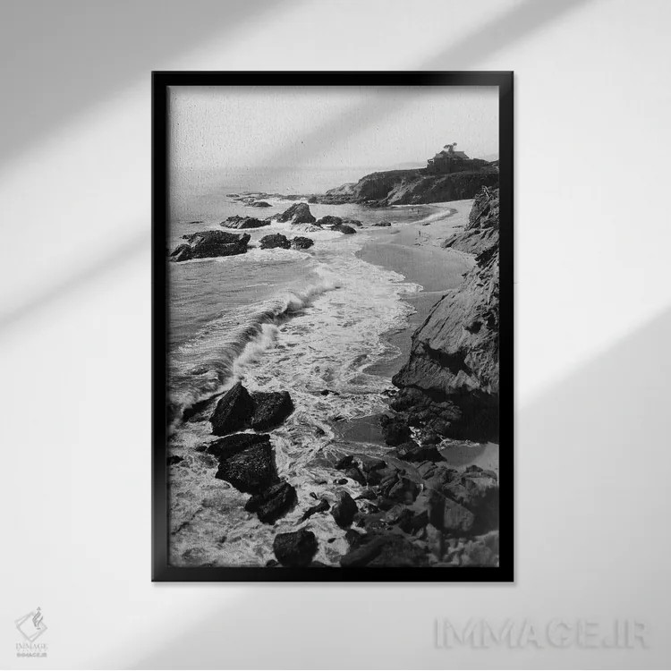 تابلو دکوراتیو ساحل آرچ لاگونا کالیفرنیا حدود سال ۱۹۱۸ اثر تصاویر وینتج - نمای قابدار مشکی