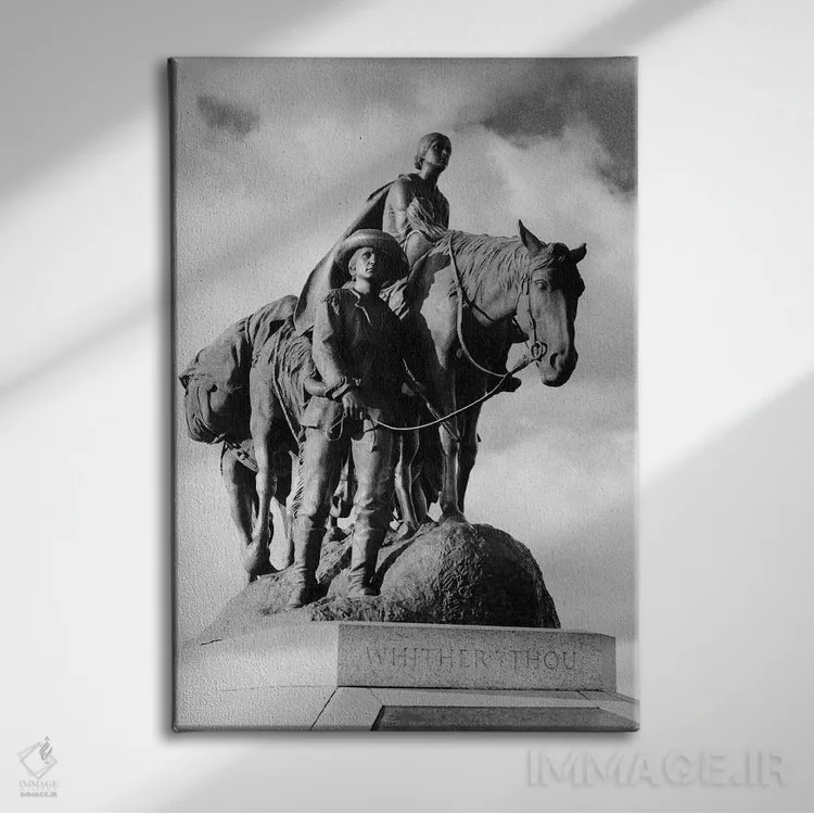 تابلو دکوراتیو مجسمه زن مهاجر با کودک بر روی اسب و شوهرش جلو در پارک پن و… اثر تصاویر وینتج - نمای روبهرو روی دیوار