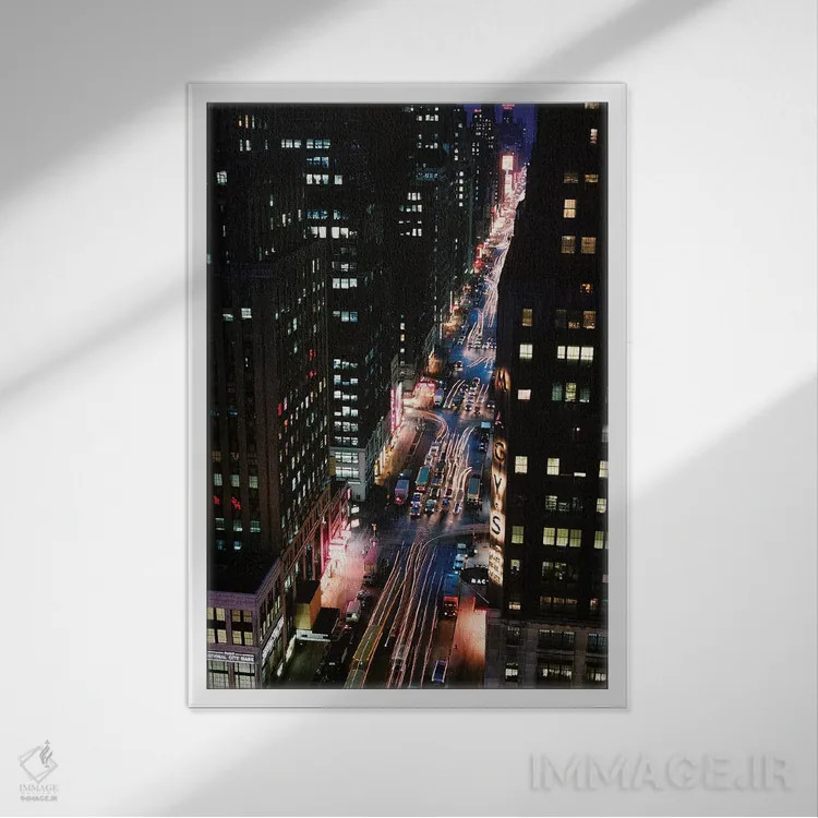تابلو دکوراتیو ترافیک شهر در شب اثر تصاویر وینتج - نمای قابدار سفید