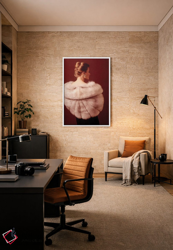 تابلو دکوراتیو دهه ۱۹۷۰ زن شیک و مرفه با شال خز نقره ای اثر تصاویر وینتج - D6W