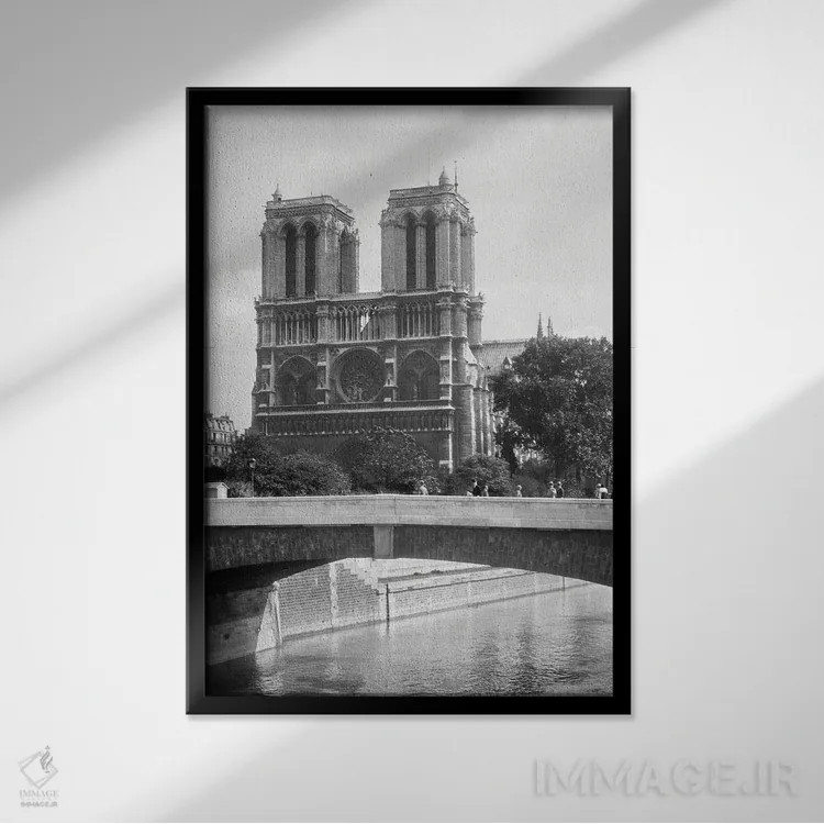 تابلو دکوراتیو نمای غربی کلیسای نوتردام معماری گوتیک قرون وسطایی کاتولیک… اثر تصاویر وینتج - نمای قابدار مشکی