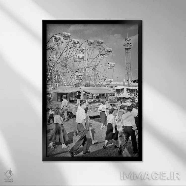 تابلو دکوراتیو جمعیت مردان، زنان و نوجوانان در مسیر اصلی نمایشگاه یورک کا… اثر تصاویر وینتج - نمای قابدار مشکی