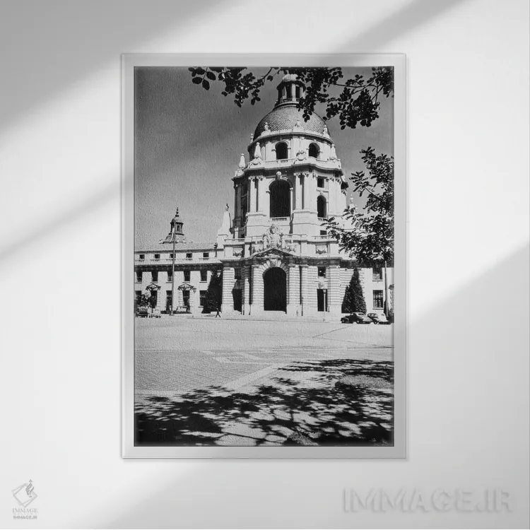 تابلو دکوراتیو ساختمان شهرداری پاسادنا، کالیفرنیا، آمریکا اثر تصاویر وینتج - نمای قابدار سفید