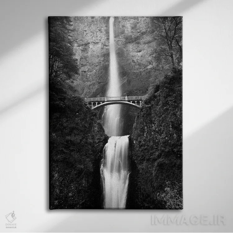 تابلو دکوراتیو Multnomah Falls, Columbia River Gorge, Oregon, USA,پل پیا… اثر والتر بیبیکوف - نمای روبهرو روی دیوار