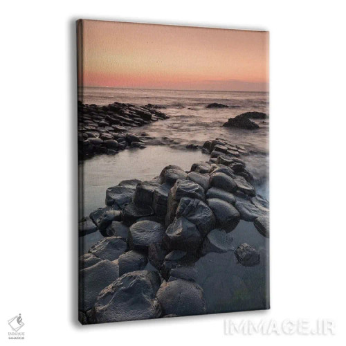 تابلو دکوراتیو County Antrim, Bushmills, Giants Causeway, basalt rock fo… اثر والتر بیبیکوف - نمای پرسپکتیو محصول
