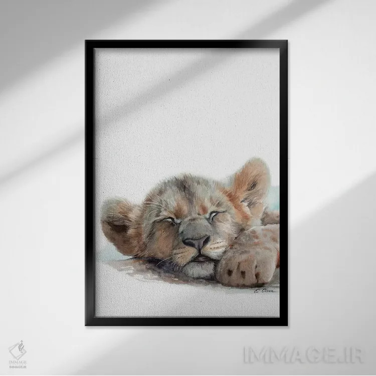 تابلو دکوراتیو شیر بچه در حال خواب اثر واترکالر لاو - نمای قابدار مشکی