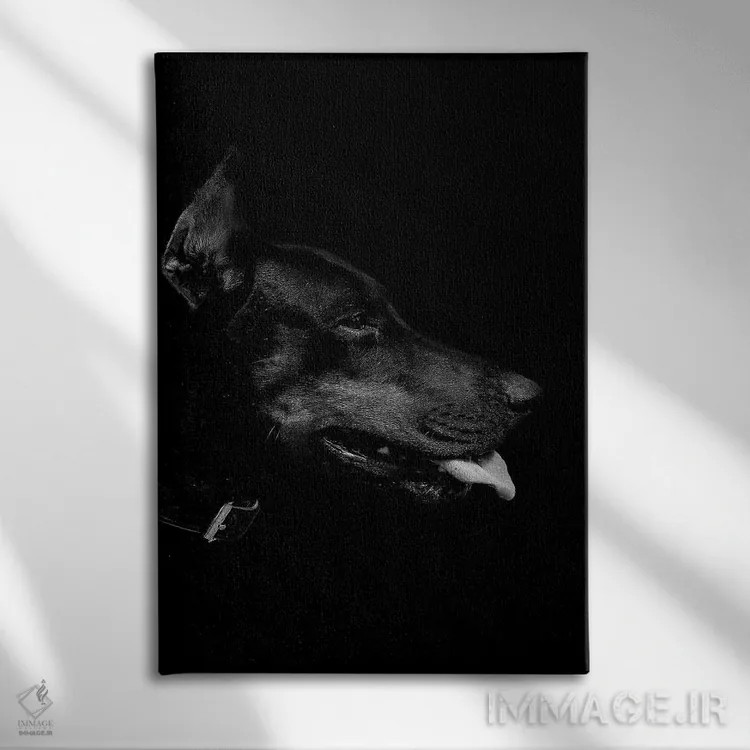 تابلو دکوراتیو دوبرمن سیاه اثر واتر ریکن - نمای روبهرو روی دیوار