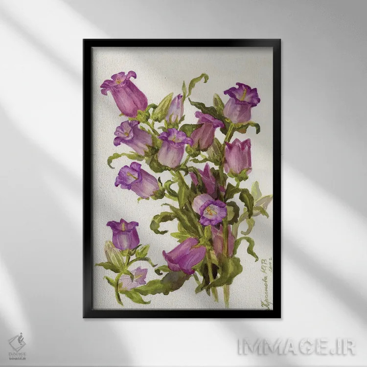 تابلو دکوراتیو گل های زنگوله ای صورتی اثر یولیا کراسنوف - نمای قابدار مشکی