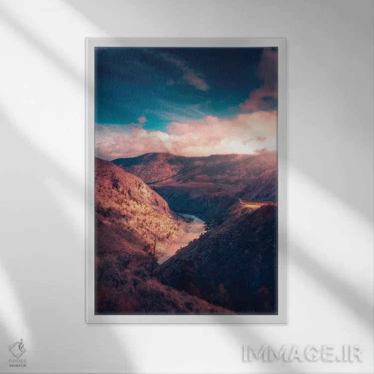 تابلو دکوراتیو دره سایه ها اثر زک دولر - نمای قابدار سفید