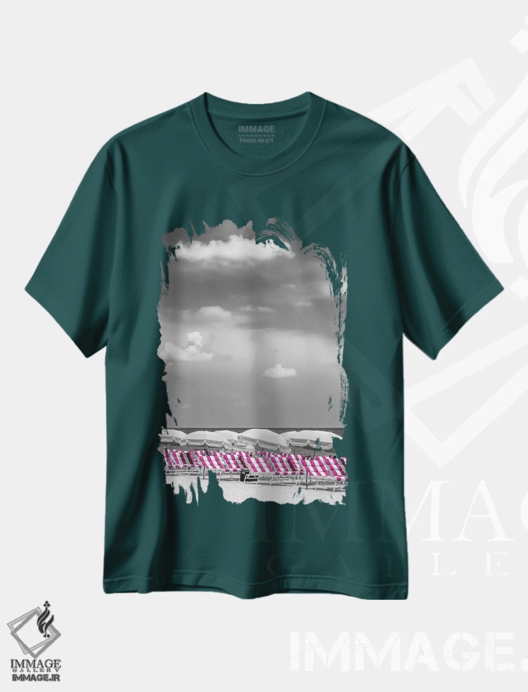 تیشرت سبز طرح زنانه مینیمال ,صحنه ساحل با برجستگی رنگ صورتی اثر ملانی ویولا