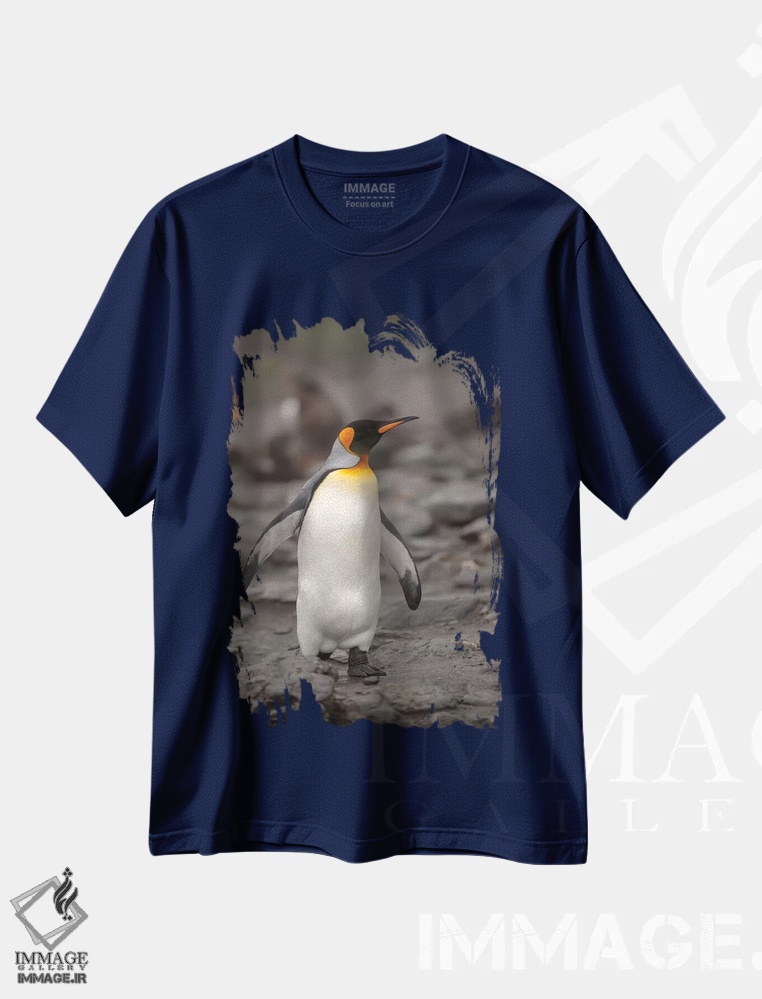 تیشرت سرمه ای طرح دار King Penguin, walking,جنوبگان، پنگوئن پادشاه، در حال راه رفتن اثر جورج تئودور