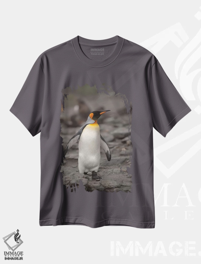 تیشرت طوسی طرح دار King Penguin, walking,جنوبگان، پنگوئن پادشاه، در حال راه رفتن اثر جورج تئودور