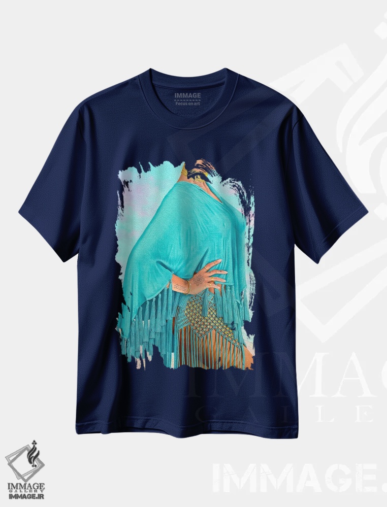 تیشرت سرمه ای طرح دار لحظه آرامش اثر کرستنی