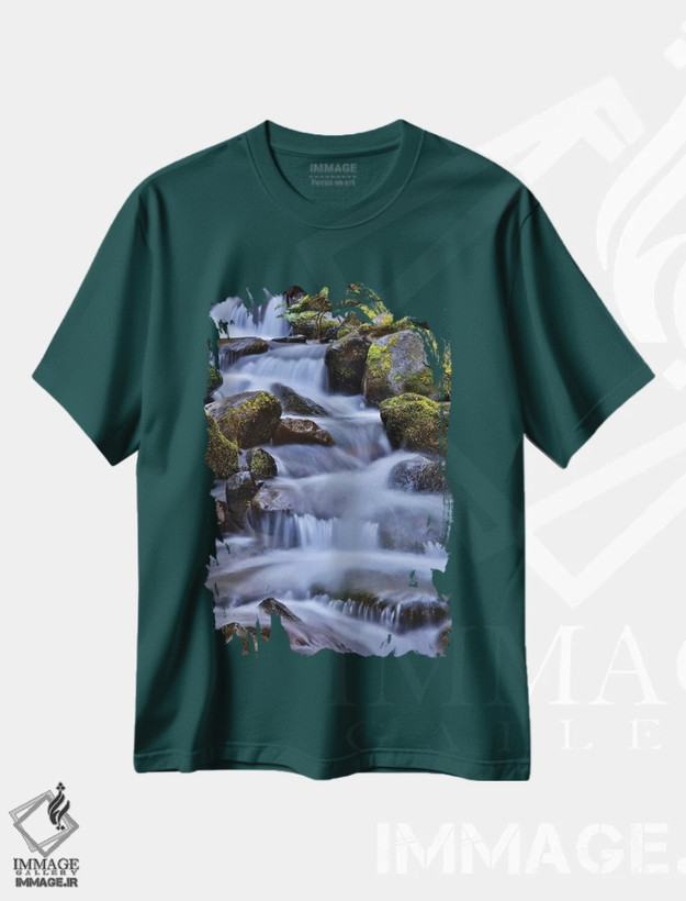 تیشرت سبز طرح دار Oregon, Columbia River Gorge, Water Cascading over Rocks at Punchbowl Falls,آمریکا، اورگن، دره رودخانه کلمبیا، آب جاری بر صخره ها در آبشار پانچ بول اثر هولیس لونی