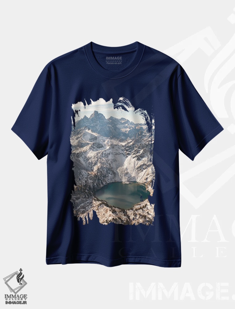 تیشرت سرمه ای طرح دار Wyoming, Grand Teton National Park. Aerial Of High Mountain Lake And Teton Range.,آمریکا، وایومینگ، پارک ملی گرند تتون. نمای هوایی از دریاچه کوهستانی و رشته کوه تتون اثر گرگ وینستون