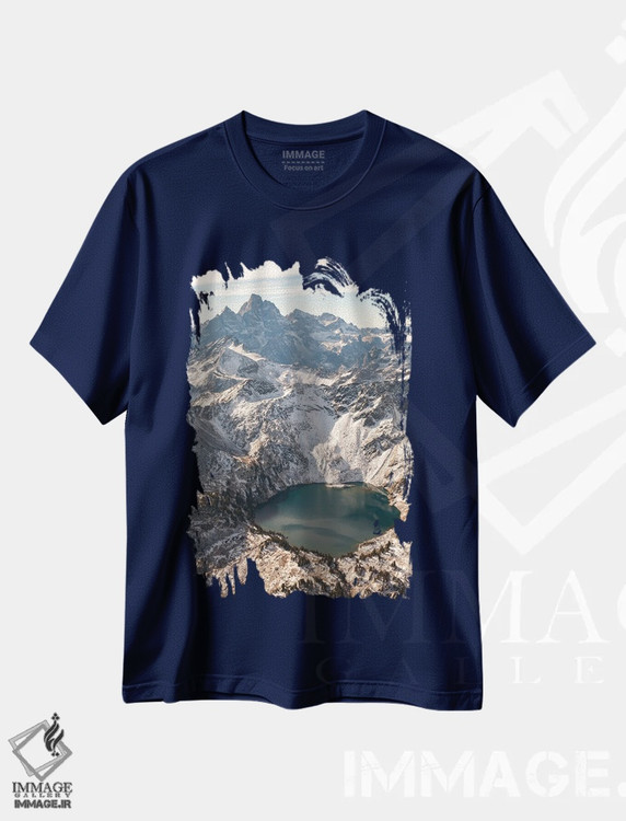 تیشرت سرمه ای طرح دار Wyoming, Grand Teton National Park. Aerial Of High Mountain Lake And Teton Range.,آمریکا، وایومینگ، پارک ملی گرند تتون. نمای هوایی از دریاچه کوهستانی و رشته کوه تتون اثر گرگ وینستون