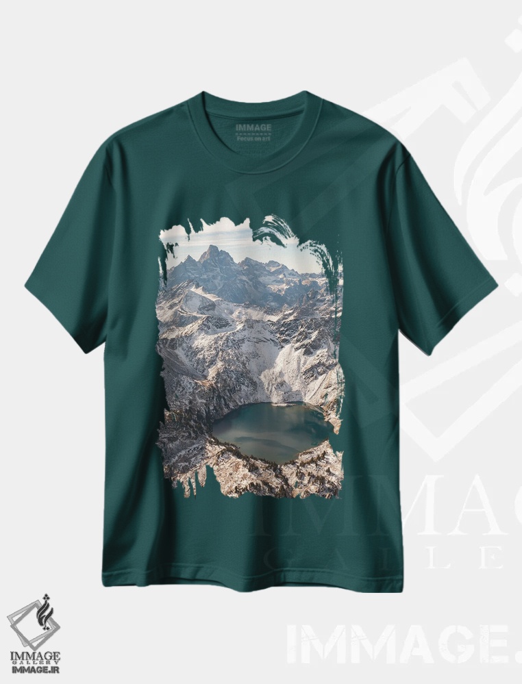 تیشرت سبز طرح دار Wyoming, Grand Teton National Park. Aerial Of High Mountain Lake And Teton Range.,آمریکا، وایومینگ، پارک ملی گرند تتون. نمای هوایی از دریاچه کوهستانی و رشته کوه تتون اثر گرگ وینستون