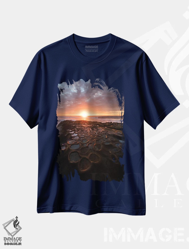 تیشرت سرمه ای طرح دار California, La Jolla. Sunset over tide pools.,آمریکا، کالیفرنیا، لا خوییا. غروب بر فراز استخرهای جزر و مدی اثر جینز گالری