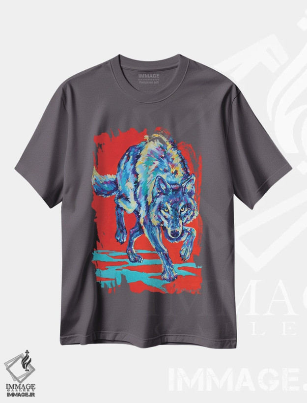 تیشرت طوسی طرح دار گرگ جویبار کوسکاناکس اثر دریک هیگینز